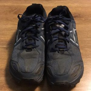 Men’s Altra Lone Peaks Size 10
